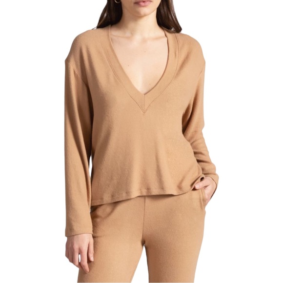 Leset Lori V-Neck Sweater Dune Camel Color Size Medium New - Picture 2 of 11
